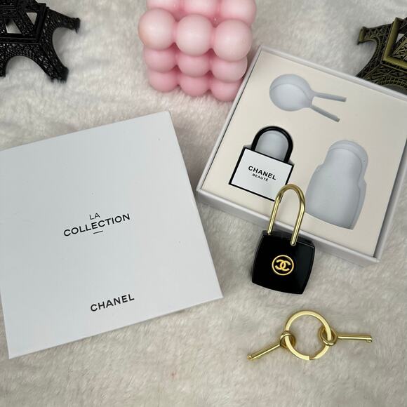 Chanel beauty counter line NEW lock and key keychain bag charm CUTE GIFT! - Picture 4 of 7